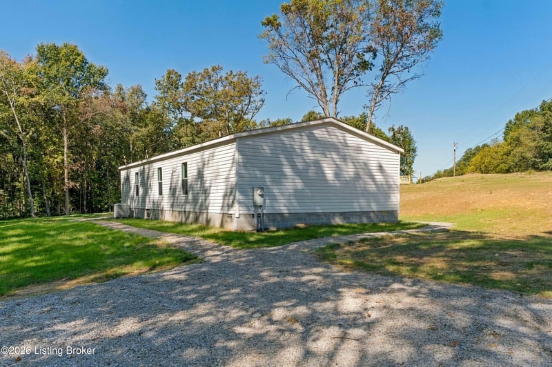 4451 Berrytown Rd, Rineyville, KY 40162
