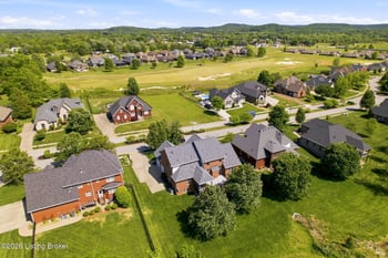 447 Heritage Hill Pkwy, Shepherdsville, KY 40165
