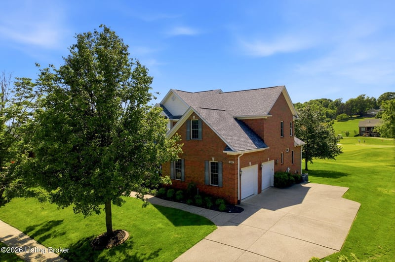 447 Heritage Hill Pkwy, Shepherdsville, KY 40165