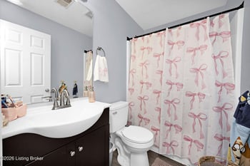 448 Hensley Rd, Shepherdsville, KY 40165