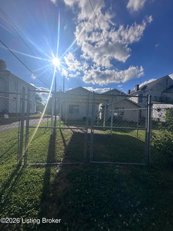 449 N 26th St, Louisville, KY 40212