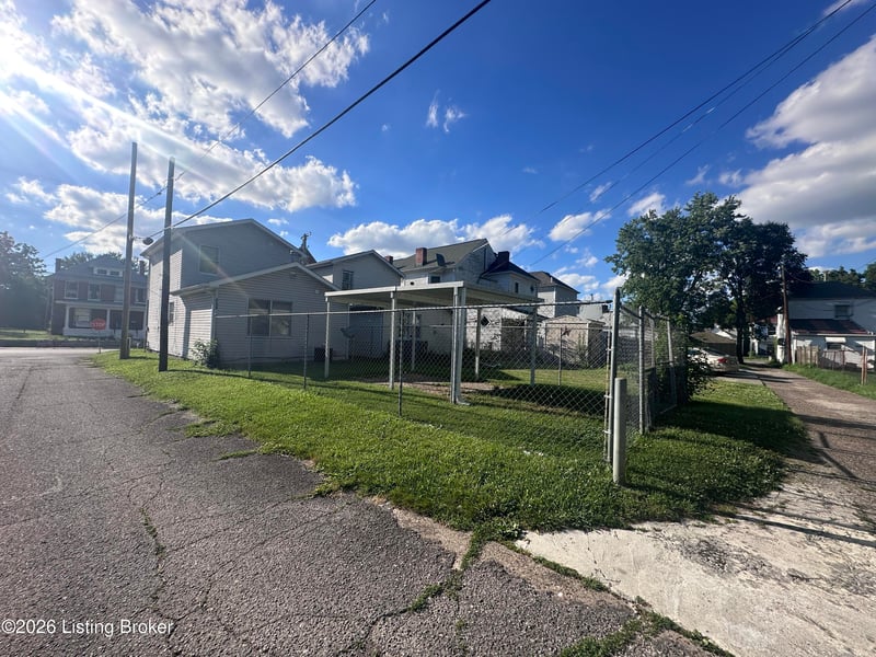 449 N 26th St, Louisville, KY 40212