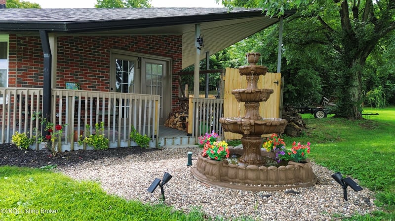 45 Darlene St, Eminence, KY 40019