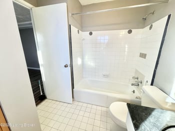 4501 S 6th St #APT 78, Louisville, KY 40214