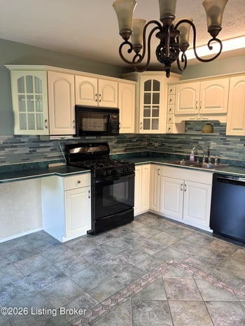 4501 Summitt Dr, Louisville, KY 40229