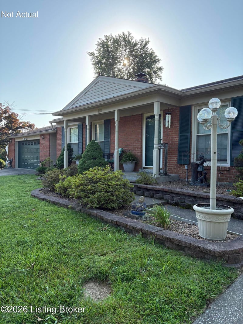 4501 Summitt Dr, Louisville, KY 40229