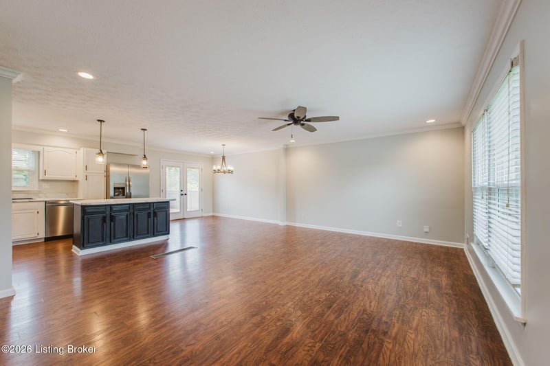 4504 Freda Way, Louisville, KY 40272