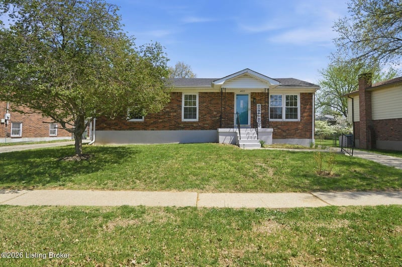 4507 Gaudet Rd, Jeffersontown, KY 40299