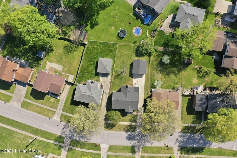 4507 Gaudet Rd, Jeffersontown, KY 40299