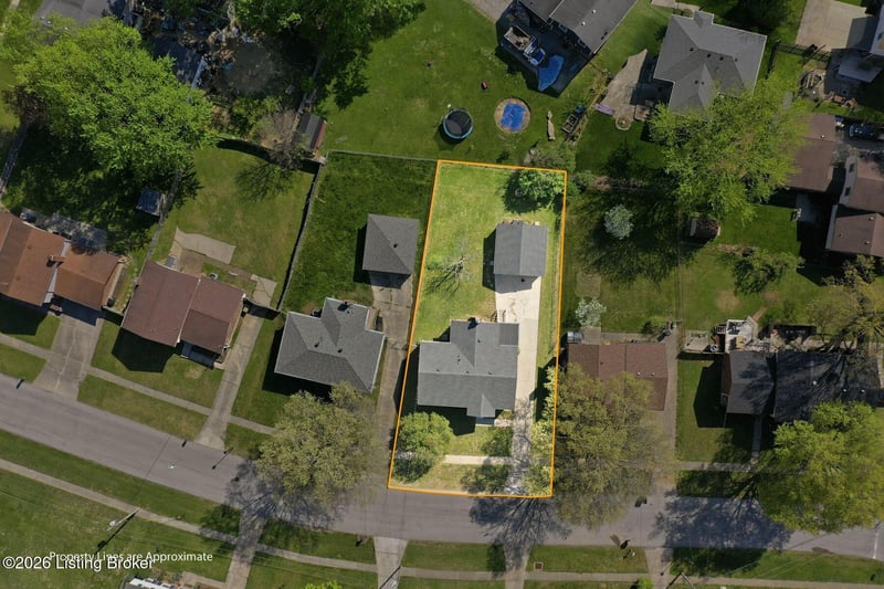 4507 Gaudet Rd, Jeffersontown, KY 40299