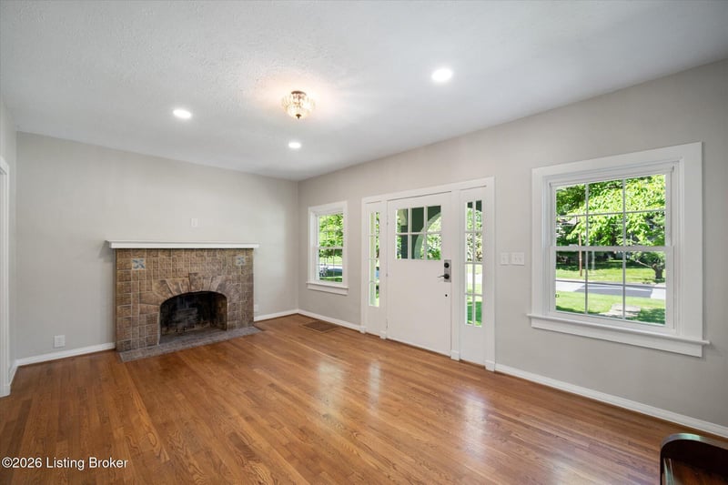 4513 S 6th St, Louisville, KY 40214