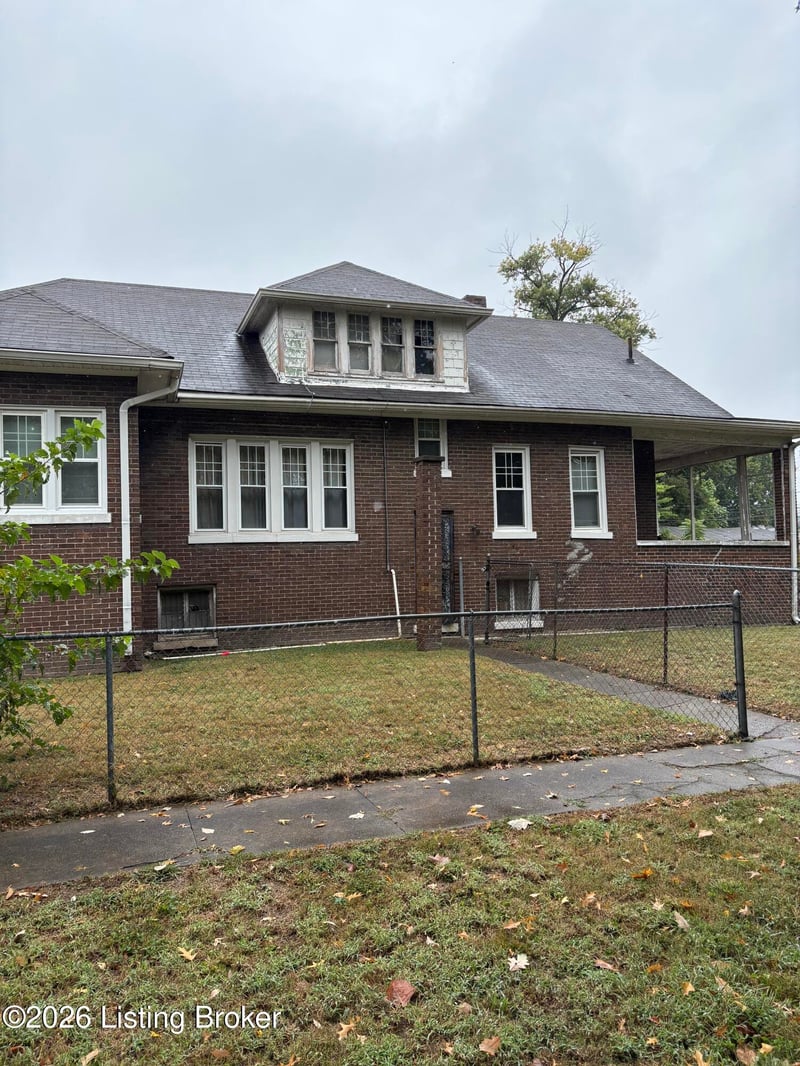 4518 W Market St, Louisville, KY 40212