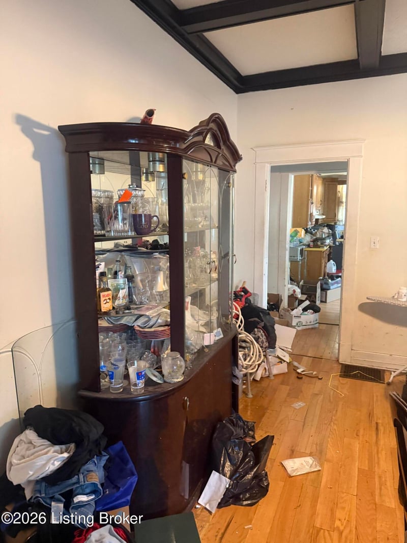 4518 W Market St, Louisville, KY 40212