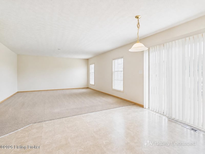 4520 Fallen Apple Ln, Louisville, KY 40218