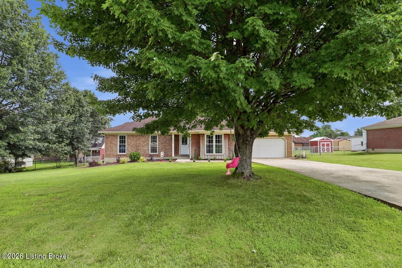 458 Harrison Cir, Mt Washington, KY 40047