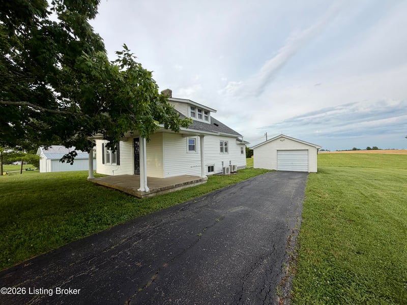 460 Lawrenceburg Loop, Bloomfield, KY 40008