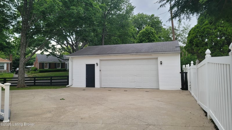 4600 Beaver Rd, Louisville, KY 40207