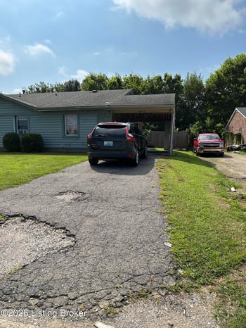 4615 Beechbrook Rd #A & B, Louisville, KY 40218