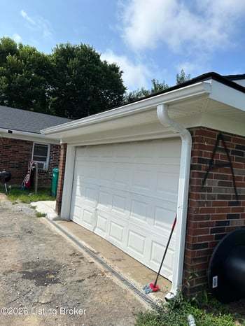 4617 Beechbrook Rd #A & B, Louisville, KY 40218
