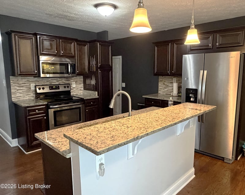 4624 Settle Blvd, Louisville, KY 40219
