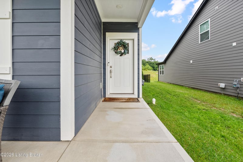 4629 Golden Eagle Dr, Louisville, KY 40245