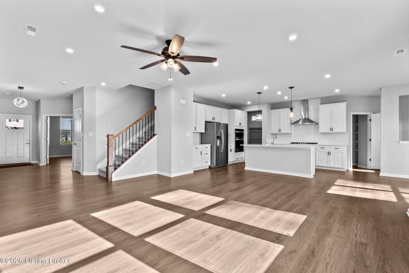 4629 Golden Eagle Dr, Louisville, KY 40245