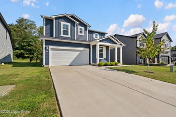 4629 Golden Eagle Dr, Louisville, KY 40245
