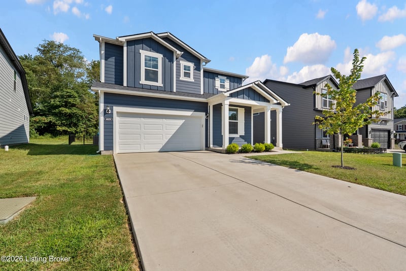 4629 Golden Eagle Dr, Louisville, KY 40245