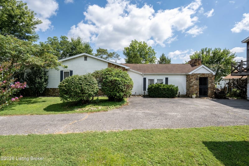 4678 Duffy Rd, Floyds Knobs, IN 47119