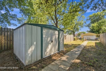 468 E Brandeis Ave, Louisville, KY 40217
