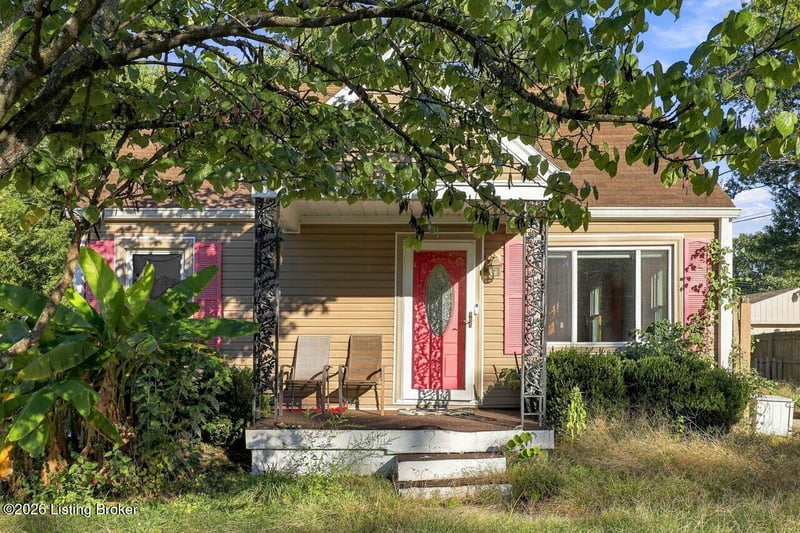 4699 Kiefer Rd, Louisville, KY 40216