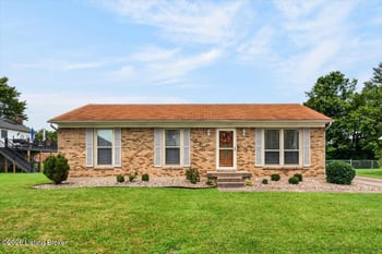 4703 Tivis Ct, Louisville, KY 40218