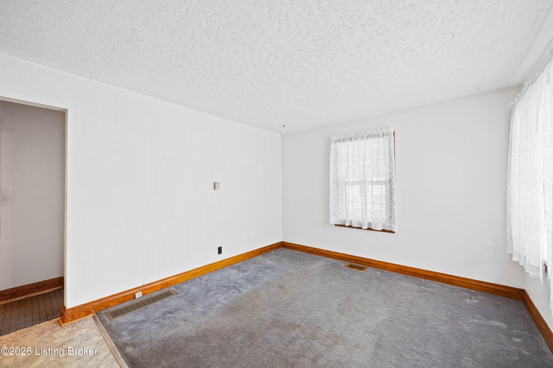4709 Dohn Rd, Louisville, KY 40216
