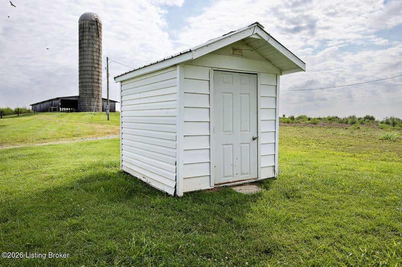 4710 Highgrove Rd, Coxs Creek, KY 40013