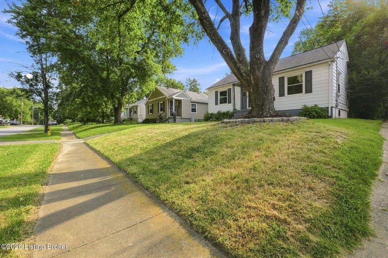 4721 Cliff Ave, Louisville, KY 40215