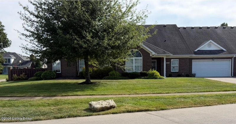 4728 Brownsboro Gardens Dr, Louisville, KY 40241