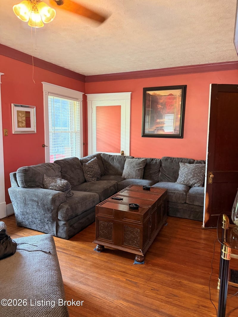 4731 Southern Pkwy, Louisville, KY 40214