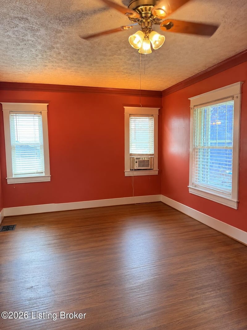 4731 Southern Pkwy, Louisville, KY 40214