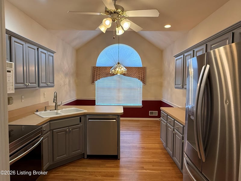 4733 Brownsboro Gardens Dr, Louisville, KY 40241