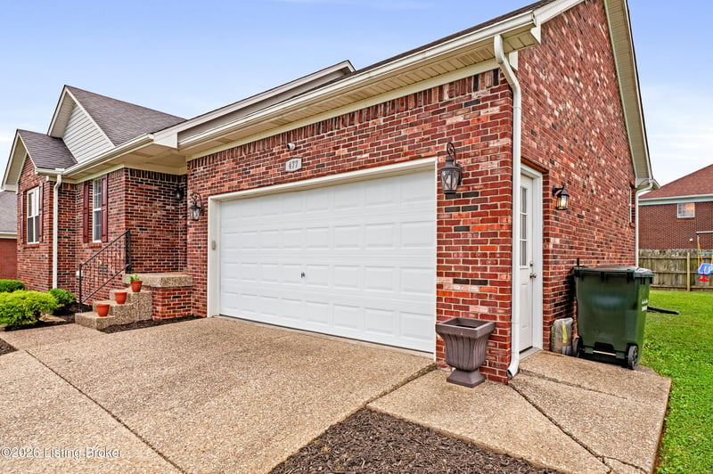 477 Erin Cir, Mt Washington, KY 40047