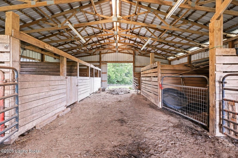 48 Hunters Tc, Taylorsville, KY 40071