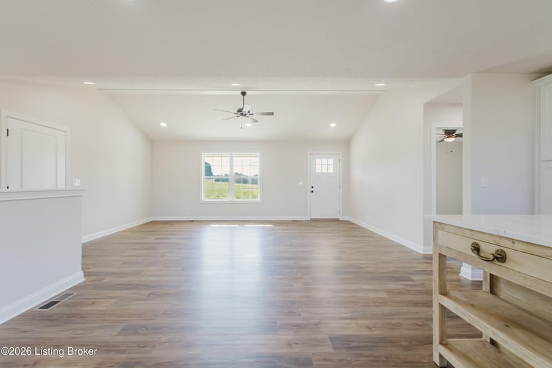 480 Cecil Ave, Cecilia, KY 42724