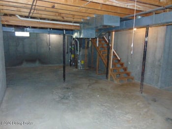 4801 Middlesex Dr, Louisville, KY 40245