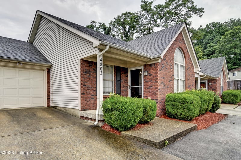 4803 Edge Valley Ln, Louisville, KY 40258