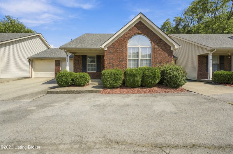 4803 Edge Valley Ln, Louisville, KY 40258