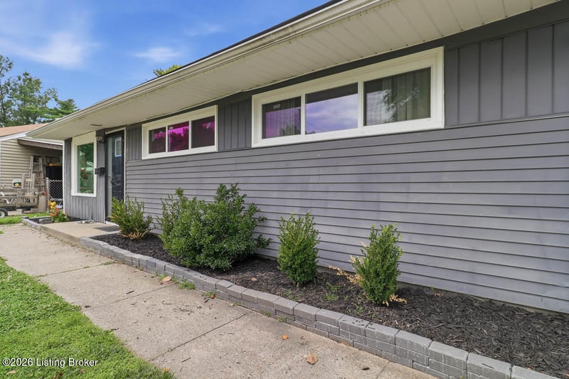 4807 Redwing Way, Louisville, KY 40213