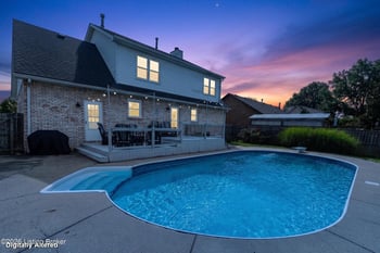 4809 Red Dawn Dr, Louisville, KY 40216