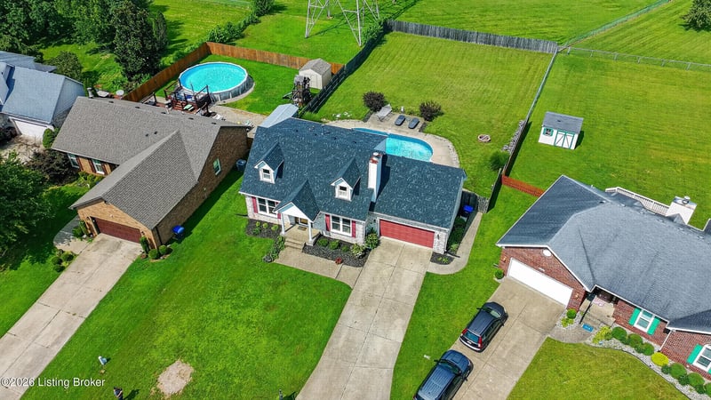4809 Red Dawn Dr, Louisville, KY 40216