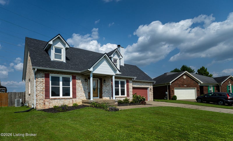4809 Red Dawn Dr, Louisville, KY 40216