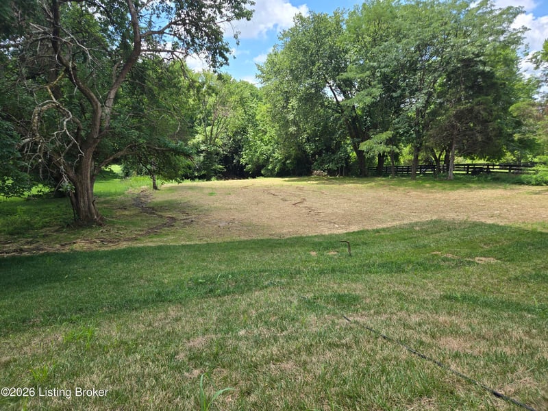 481 Peterson Dr, Taylorsville, KY 40071
